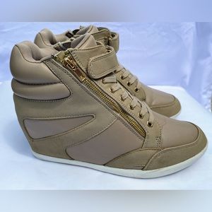 THALIA SODI Azar High-Top Wedge Sneakers